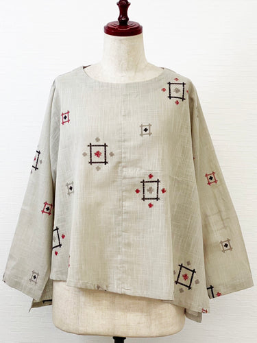 Asymmetrical Pullover - Square Stitches Print - Light Grey