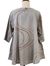 Simple Tunic - Twill Wavy Line Print - Light Grey