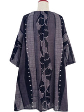 Gathered Sleeve Tunic - Wavy Batik Pattern Print - Black