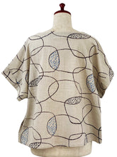 Circle Patch Top - Overlapping Ovals Print - Light Grey