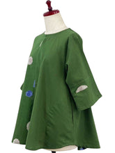 Slit Back Panel Pullover - Solid/Pompom Plants Print - Green