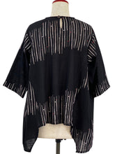 Geometric Flow Pullover - Zen Print - Black