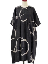 Tuck Dress - Multi Rings Print - Black