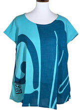 T-Top - Big Butterfly Print - Aqua Blue