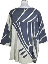 Button Top - Big Butterfly Print - Silver