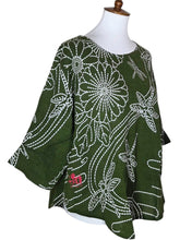 Essential Blouse - Dragonfly Print - Olive