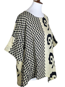 Side Slit Blouse - Natural Color - Flower Dot Print - Black