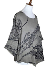 Essential Blouse - Kimono Wave Print - Grey