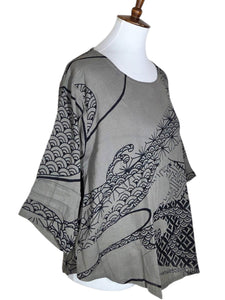 Essential Blouse - Kimono Wave Print - Grey