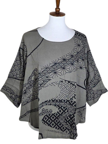 Essential Blouse - Kimono Wave Print - Grey