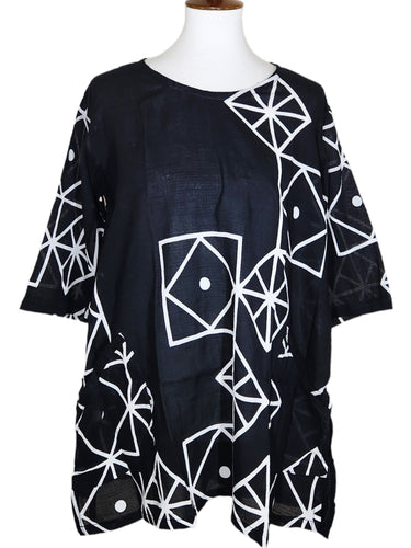 Two Pocket Tunic - Square Print - Black