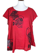 T-Top - Wave Kiku Print - Red