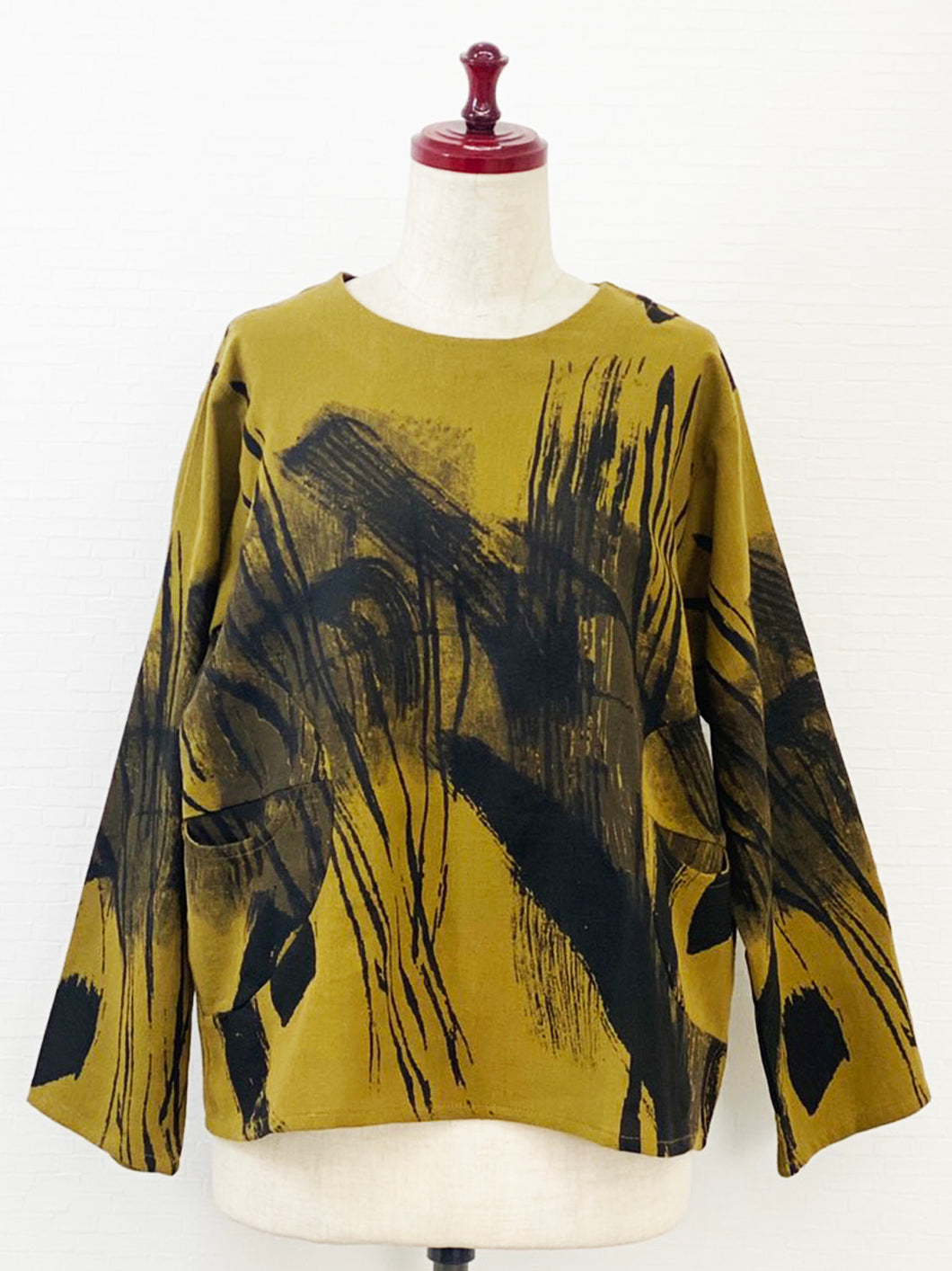 Circle Pocket Pullover - Sumi Brush Print - Khaki